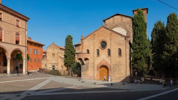 Basilica_di_Santo_Stefano_Bologna.jpg